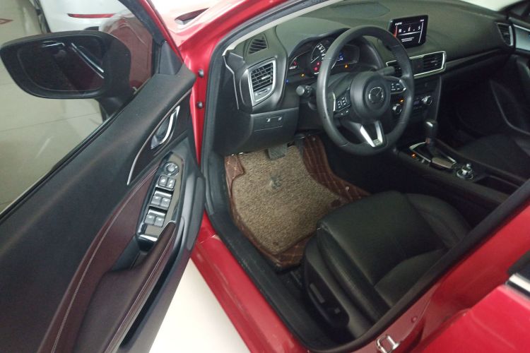 马自达3 昂克赛拉 2017款 三厢 2.0L 自动尊贵型 国V中控内饰20