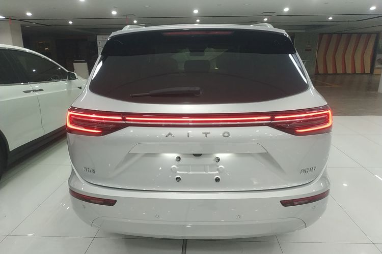 鸿蒙智行 问界M7 2024款 1.5T 四驱Plus版 5座车身外观6004