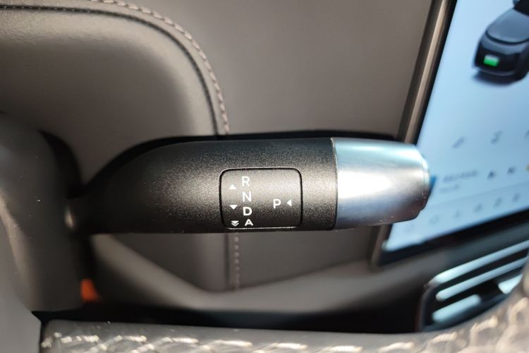 理想汽车 理想L9 2022款 Max局部细节18