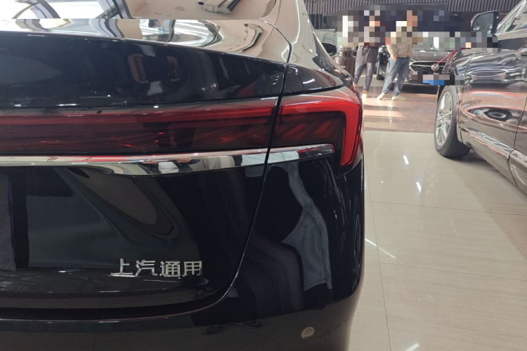 别克 君越 2024款 28T 越尊版车身外观9