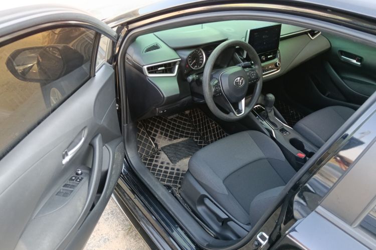 丰田 雷凌 2019款 185T CVT豪华版 国VI中控内饰7003