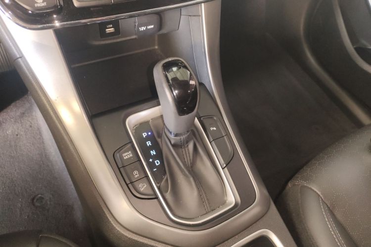 北京现代ix35 2020款 2.0L 自动两驱智勇·畅享版中控内饰18