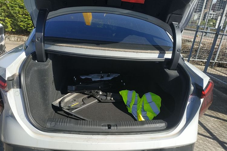 红旗EH7 2024款 690 Pro机舱底盘23