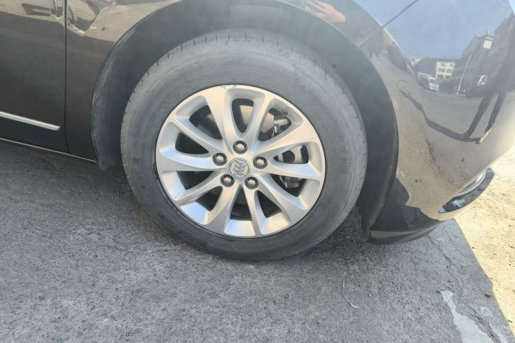 别克GL8 2018款 ES 28T 舒适型 国VI车身外观10