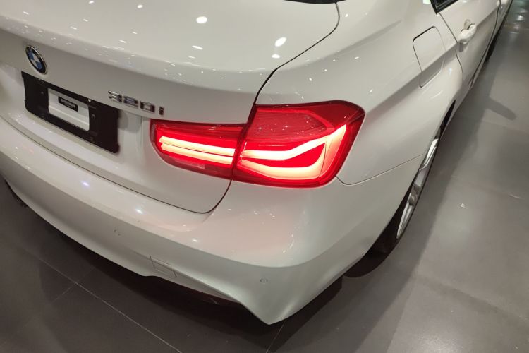 宝马3系 2019款 320i M运动套装车身外观6006