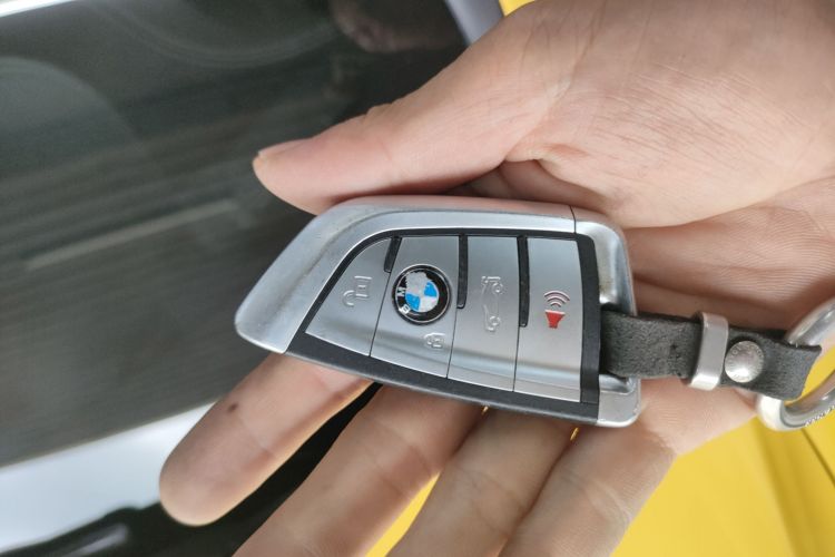 宝马4系 2017款 425i 敞篷M运动套装中控内饰11