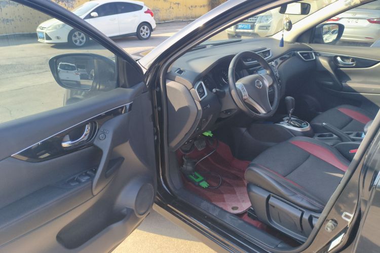 日产 逍客 2017款 2.0L CVT豪华版 国V中控内饰7003