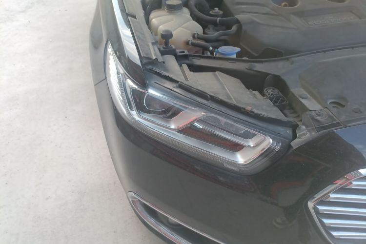 福特 金牛座 2018款 EcoBoost 245 时尚型 国VI车身外观8