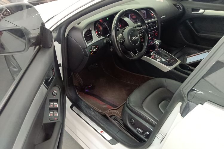 奥迪A5 2016款 改款 Sportback 45 TFSI 舒适型中控内饰20