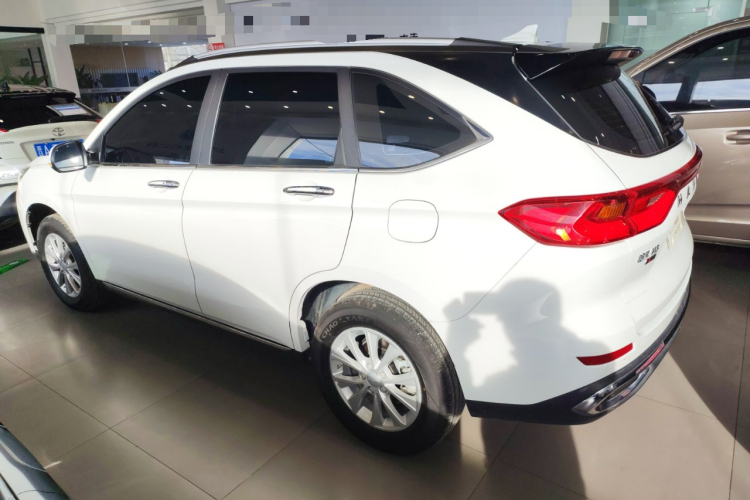 哈弗M6 2021款 PLUS 1.5T DCT豪华智联型车身外观4