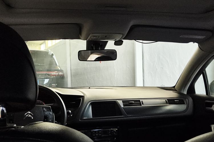 雪铁龙C5 2014款 1.6T 自动尊贵型中控内饰22