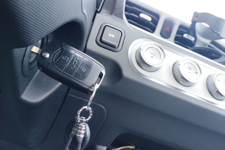 五菱汽车 宏光MINIEV 2021款 马卡龙臻享款 磷酸铁锂中控内饰7001