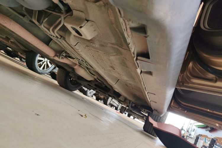 广汽传祺 传祺GS4 2015款 200T 手动豪华版局部细节9001