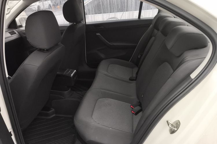 大众 桑塔纳 2021款 1.5L 自动风尚版中控内饰21