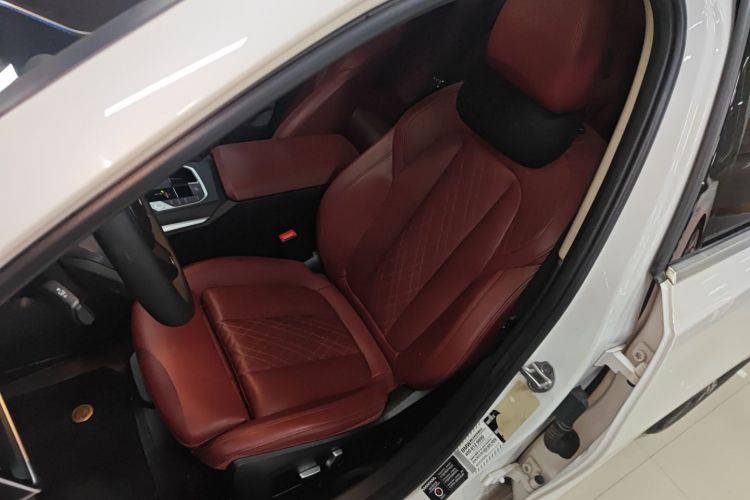 宝马3系 2022款 改款 325i M运动套装中控内饰19