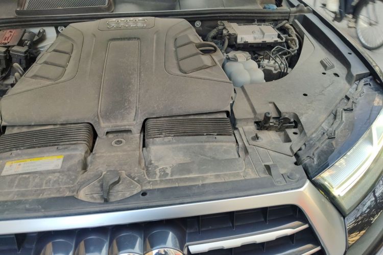 奥迪Q7 2018款 45 TFSI S line运动型局部细节9007