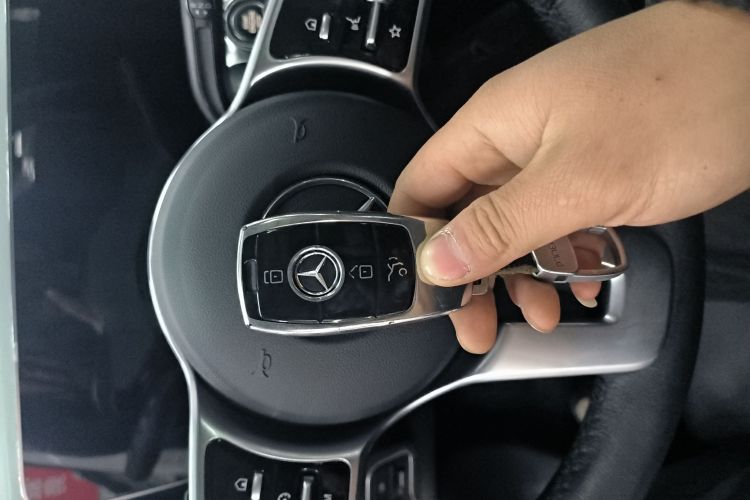 奔驰GLB 2020款 GLB 200 动感型中控内饰7001