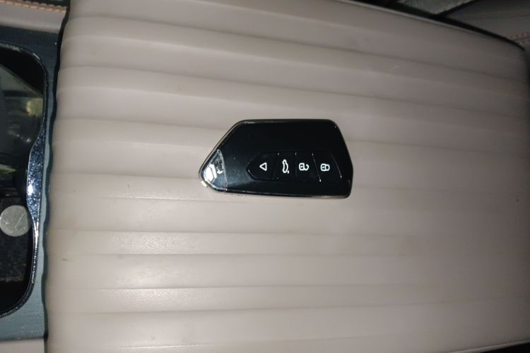 比亚迪 元PLUS 2023款 冠军版 510KM 超越型中控内饰7001