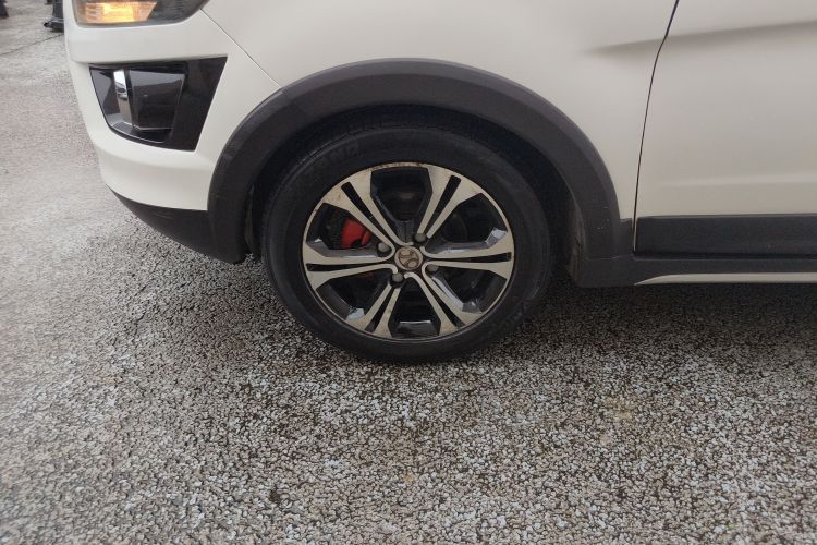 北京汽车 绅宝X25 2015款 1.5L 自动精英型车身外观6007