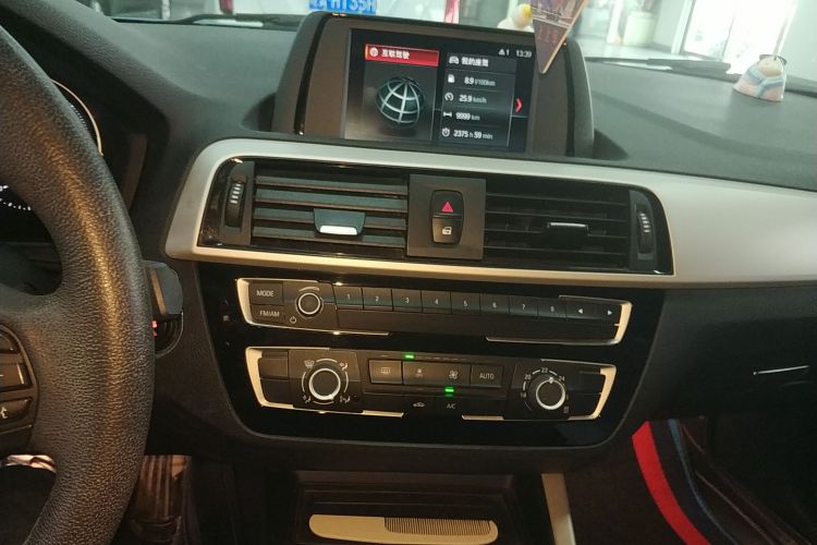 宝马1系(进口) 2018款 118i 领先型局部细节16