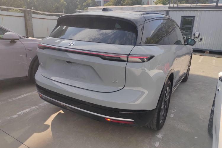 蔚来ES6 2025款 75kWh车身外观7