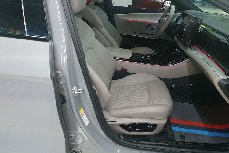 比亚迪 汉 2025款 DM-i 125KM精英型局部细节41