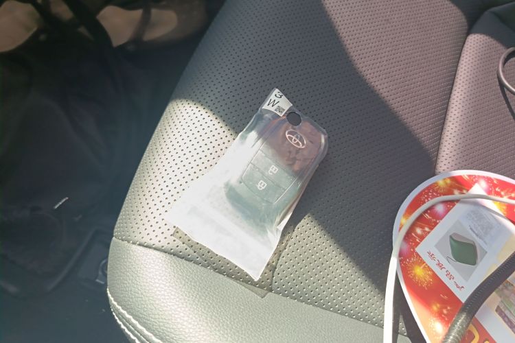 丰田 锋兰达 2022款 2.0L CVT豪华版中控内饰11