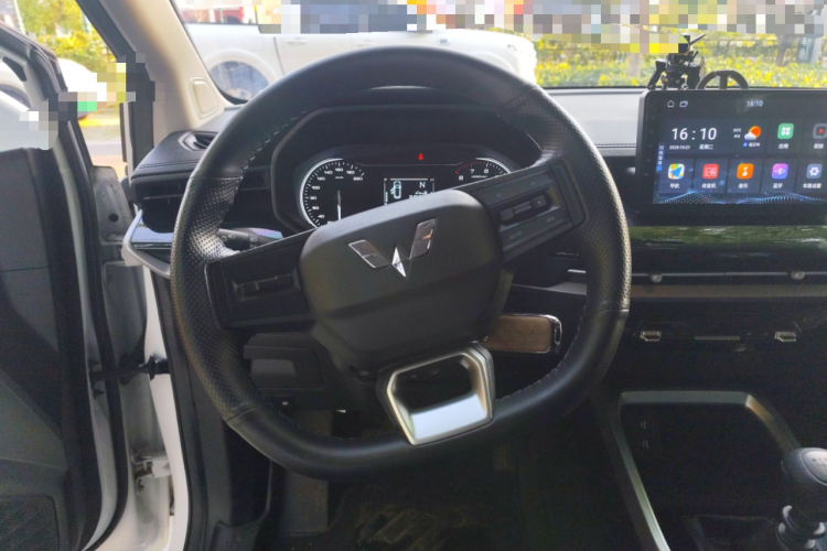 五菱汽车 五菱佳辰 2022款 1.5L 手动乐享精英型中控内饰13