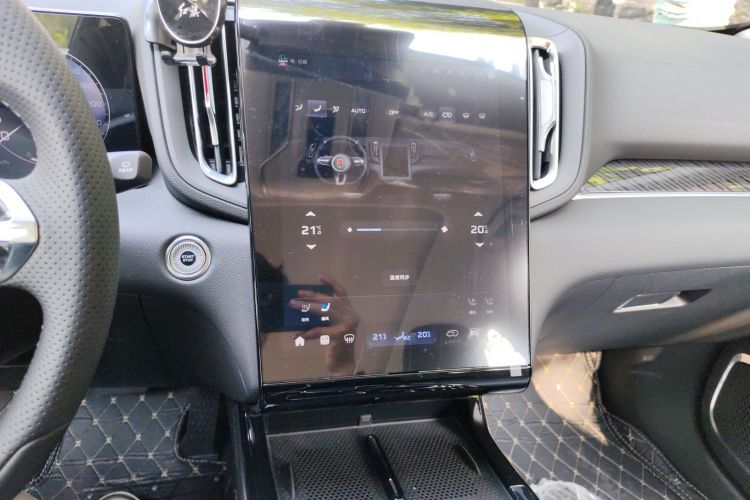 红旗HS3 PHEV 2025款 117km 劲为版中控内饰16