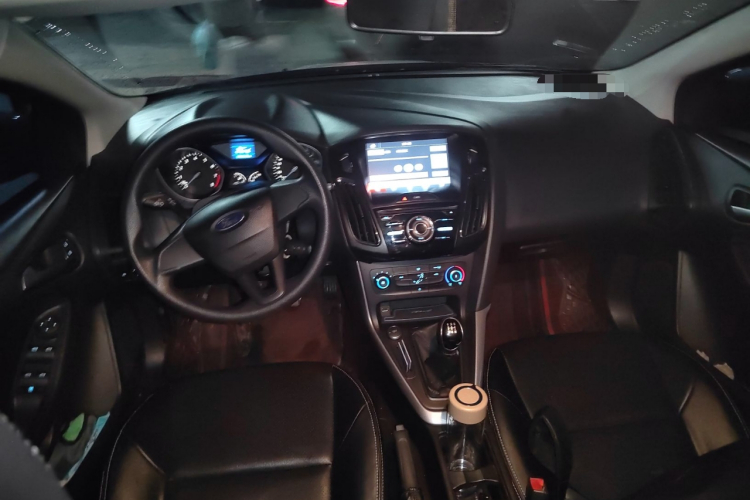 福特 福克斯 2017款 两厢 1.6L 手动舒适型智行版中控内饰7002