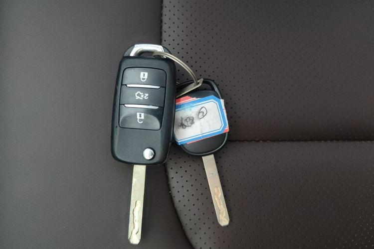 长安CS15 2019款 1.5L 手动进取型 国VI中控内饰7001