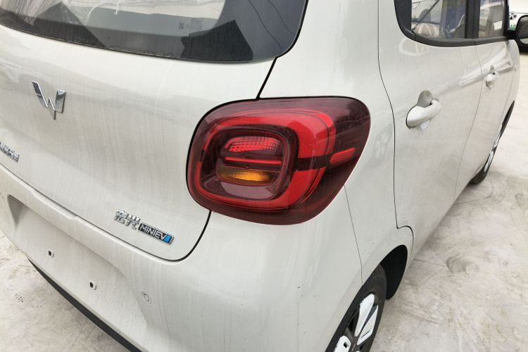 五菱汽车 宏光MINIEV 2025款 四门版 进阶款车身外观9