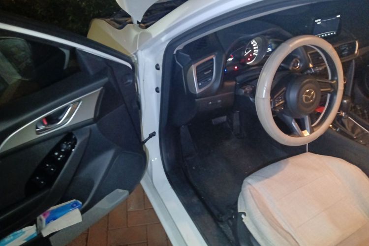 马自达3 昂克赛拉 2019款 云控版 两厢 1.5L 自动豪华型 国V中控内饰7003