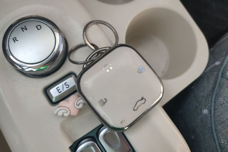 长安启源 长安Lumin 2022款 210km 香甜款中控内饰11