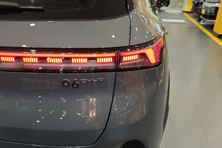 领克06 EM-P 2023款 EM-P 126长续航Halo车身外观9