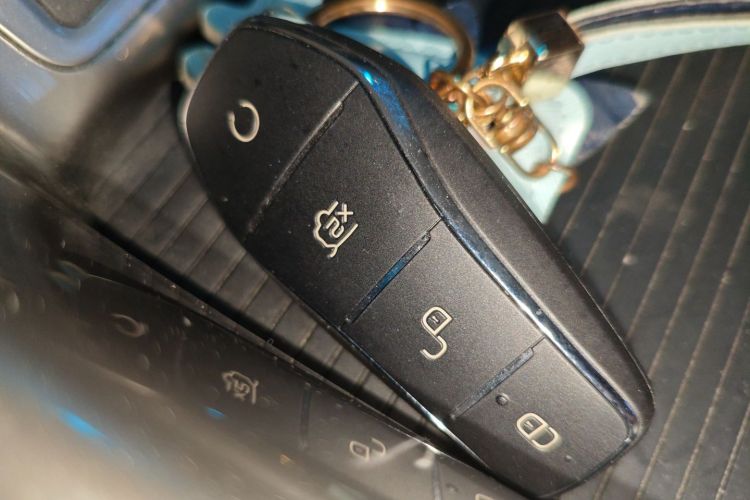 比亚迪 海豚 2021款 405km 时尚版中控内饰7001