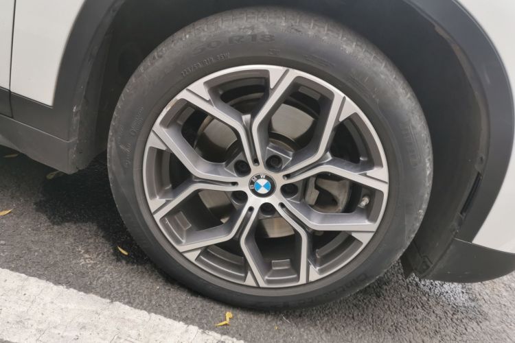 宝马X1 2020款 sDrive25Li 领先型车身外观10