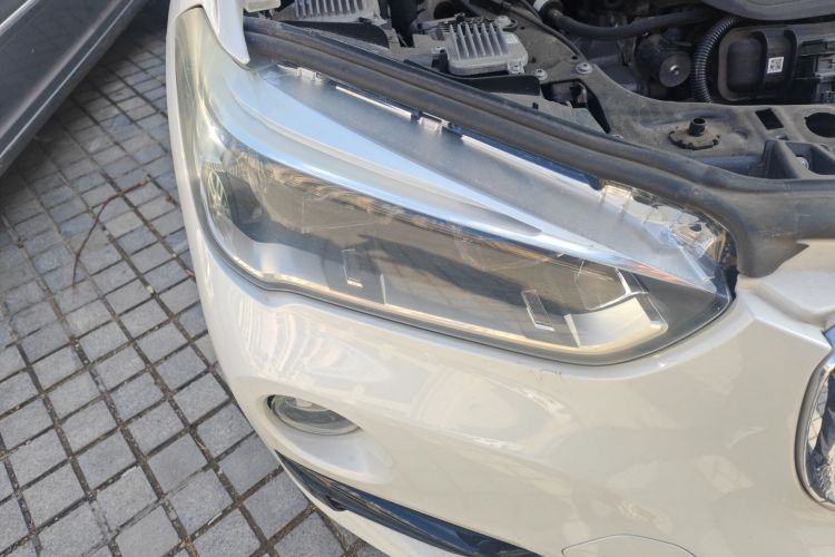 宝马X1 2018款 sDrive18Li 尊享型车身外观8