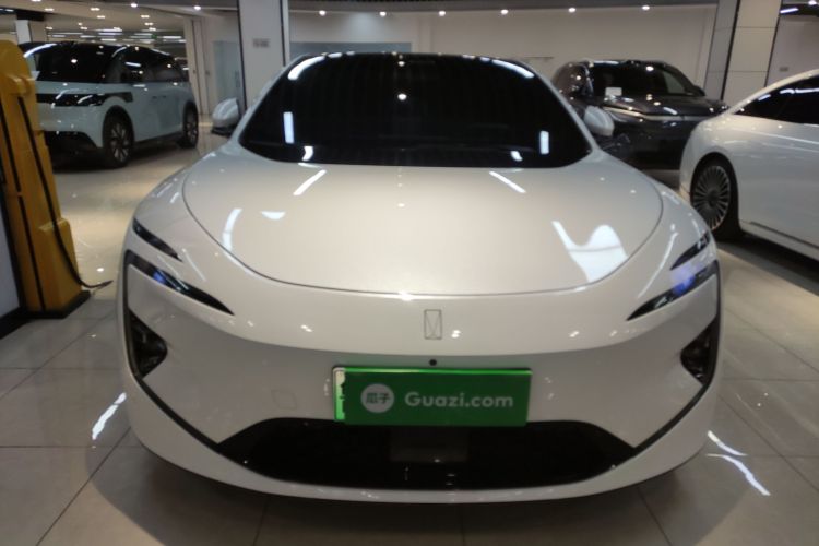 阿维塔12 2025款 Ultra增程版车身外观2