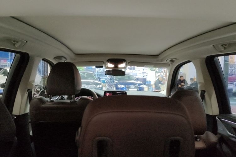 宝马X3 2021款 改款 xDrive28i M运动套装中控内饰22