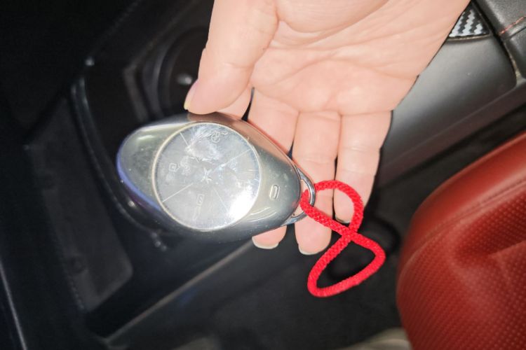 小鹏P7 2020款 670N中控内饰11