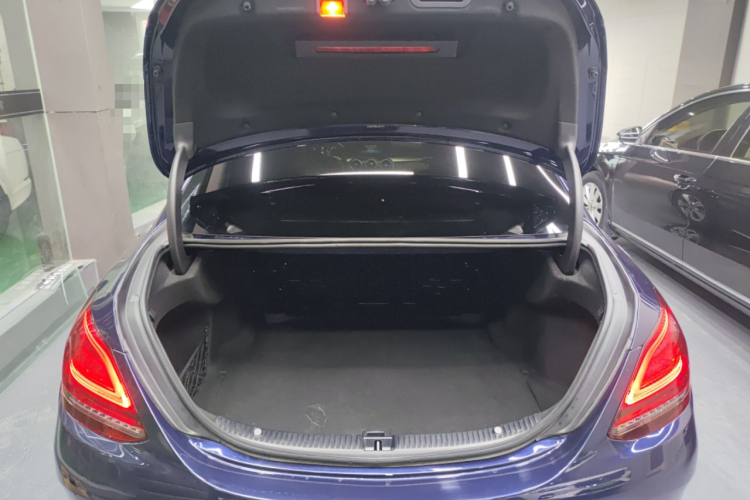 奔驰C级 2020款 C 260 L 运动版局部细节23