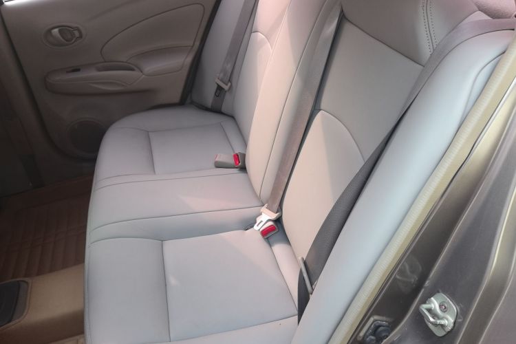 日产 阳光 2015款 1.5XE CVT舒适版中控内饰21