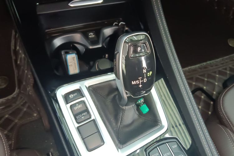 宝马1系 2022款 120i M运动曜夜版局部细节18