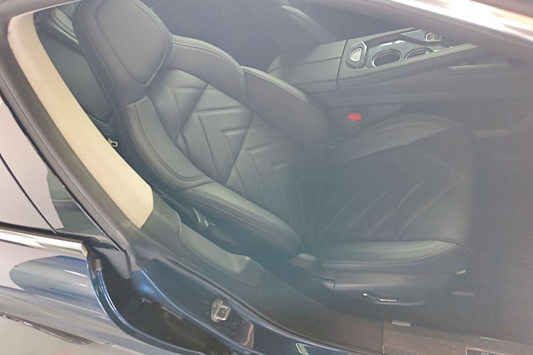 极氪001 2023款 ME版 100kWh局部细节41