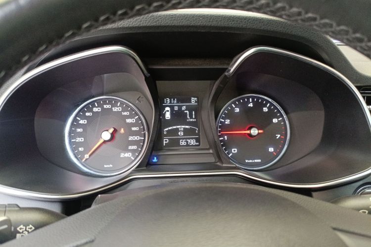 名爵 MG6 2019款 20T 自动星辉版中控内饰14