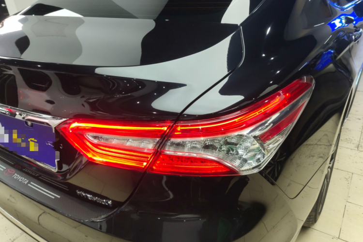 丰田 凯美瑞 2023款 双擎 2.5HG 豪华版车身外观9