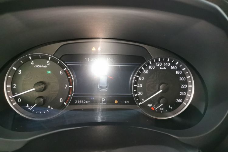 英菲尼迪QX50 2020款 2.0T 四驱旗舰版局部细节14