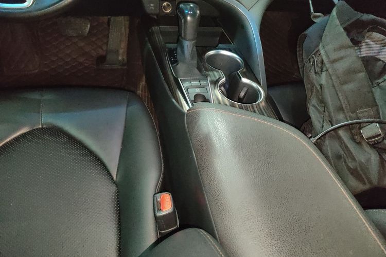 丰田 凯美瑞 2018款 2.5G 豪华版局部细节18