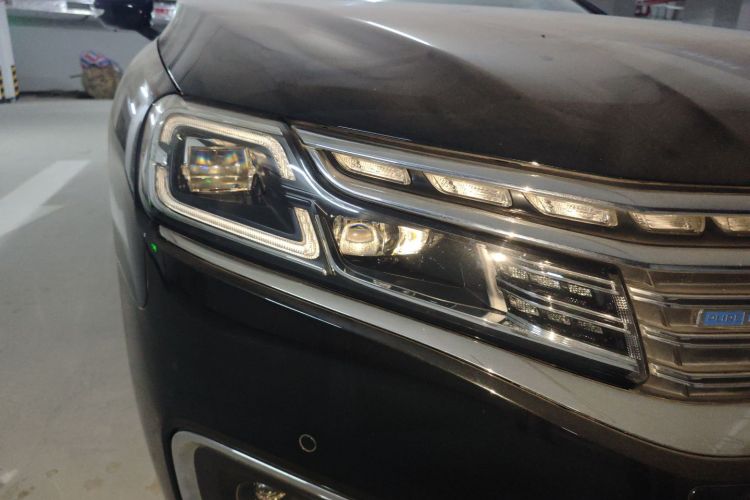 雪铁龙C6 2020款 400THP 豪华型车身外观8